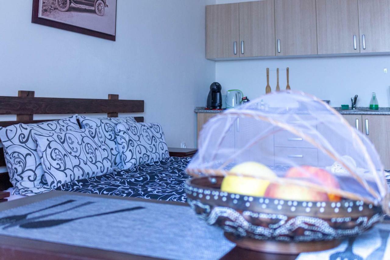 Apartman "Soba Sa Pogledom" โกลูบาค ภายนอก รูปภาพ